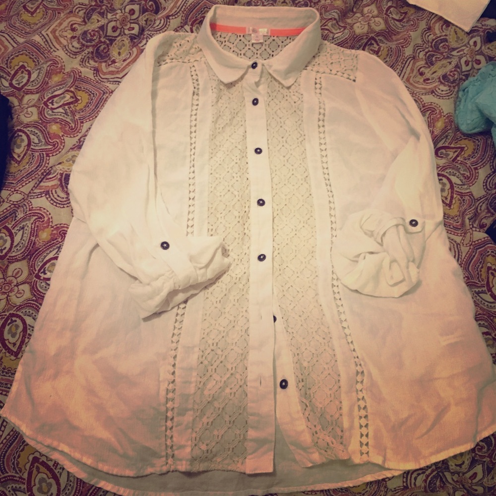 Xhilaration button-down Size XL